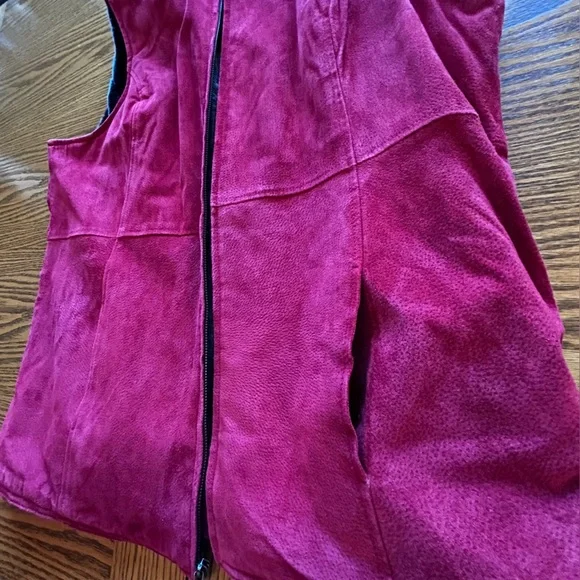 Denim&Co NWT Red Leather Faux Fur Lined Zip Vest Front Pockets Size L - Picture 7 of 11